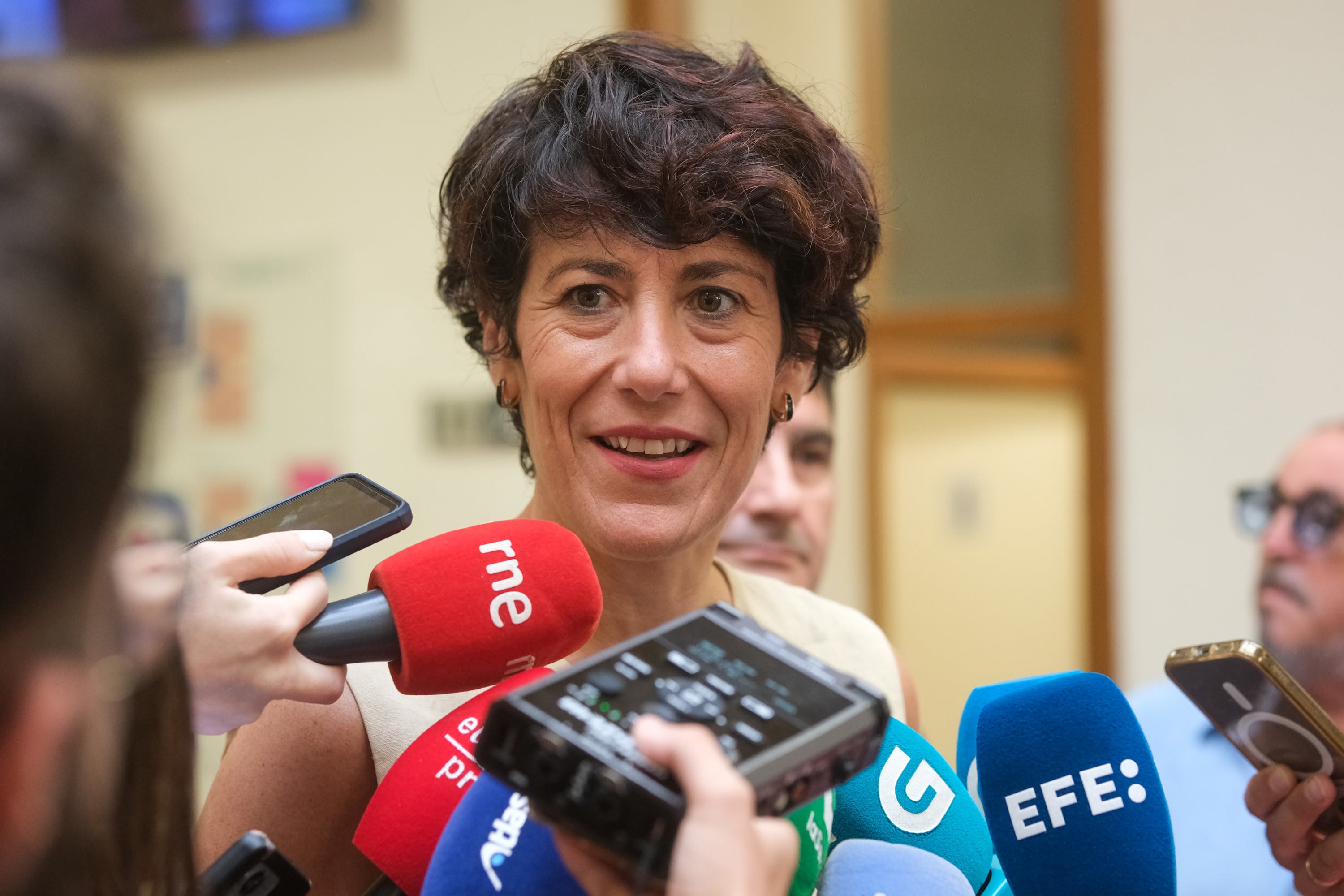 Elma Saiz, ministra de Migraciones: “España no es un país de cacerías de inmigrantes”