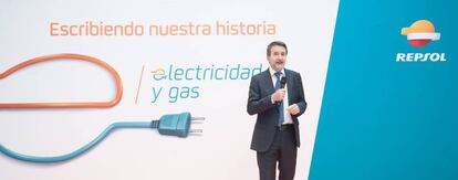 Josu Jon Imaz, durante la presentación del proyecto de luz y gas.