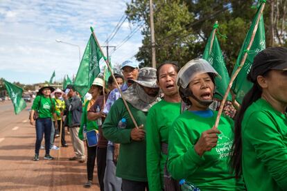 Manifestantes de Wanon Niwat, la mayoría mujeres, en una protesta. 