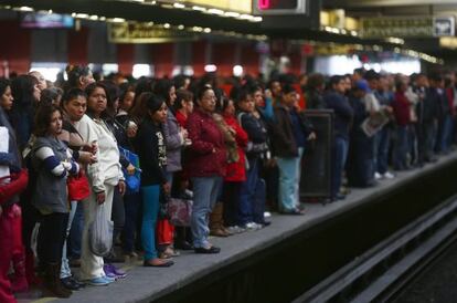 Pasajeras del metro de México DF.