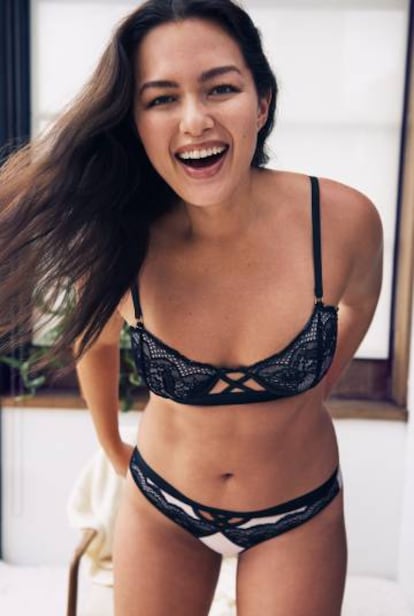 La modelo Mia Kang, en la campaña de Iris & Lilly, la nueva marca de lencería de Amazon.
