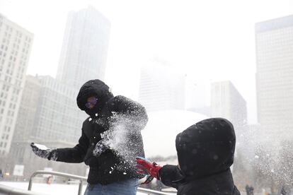 Más de 150 millones de estadounidenses están en estado de alerta por la llegada de un brutal temporal de invierno con fuertes vientos, nieve intensa y heladas.