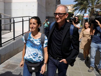 Patricia Ramírez, la madre de Gabriel, a su llegada esta tarde a la Audiencia de Almería.