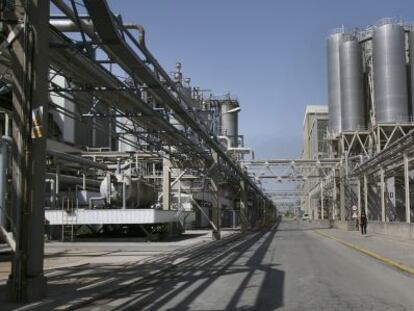 Vial en el interior de las instalaciones de La Seda en El Prat del Llobregat.