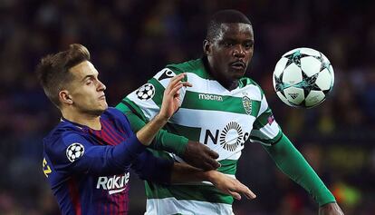 Denis Suárez disputa el balón con Carvalho.