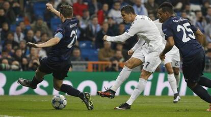 Cristiano marca el sexto del Madrid.