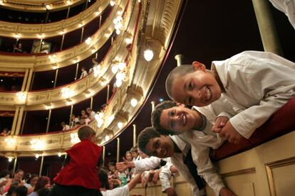 Niños en un espectáculo del Teatro Solís de Montevideo