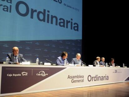 El presidente de Caja Espa&ntilde;a-Duero, Evaristo del Canto, durante una asamblea general de la entidad, en el Auditorio Ciudad de Le&oacute;n.