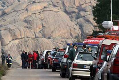 Algunas de las personas que participaron en la búsqueda de las tres montañeras perdidas en La Pedriza.