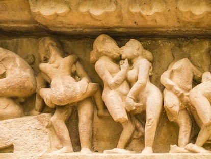 Escenas eróticas en templo de Khajuraho (India).