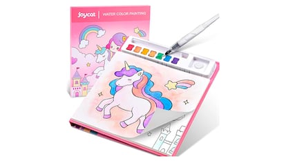 Presentes para idades de 4 a 6 anos em fundo branco.