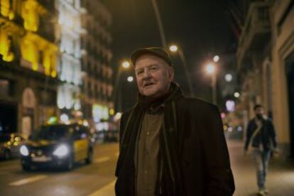 Stuart Holland, economista britanico, en la calle Pelayo de Barcelona