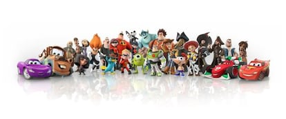 Personajes del universo Pixar, junto con algunos pesos pesados de Disney.