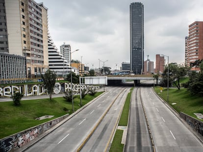 Las avenidas principales de Bogotá el 20 de marzo, durante la primera jornada del simulacro de aislamiento.