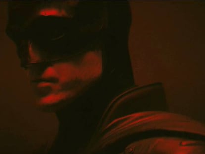  Robert Pattinson caracterizado como Batman. 