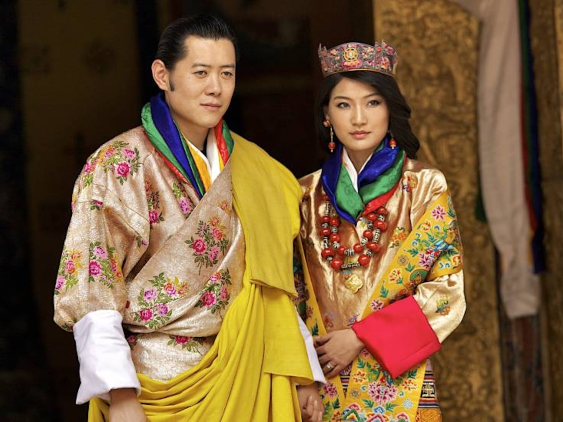 La reina Jetsun Pema junto a su esposo, rey de Bután.