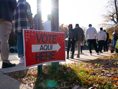 Votación anticipada durante las elecciones intermedias el 4 de noviembre de 2022 en Virginia. 