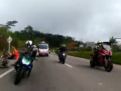 Accidente entre un motociclista y un ciclista en la vía Bogotá - Villeta.