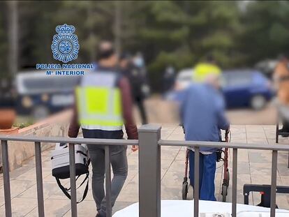 Los adeptos de la secta de Castellón guardaban mechones de cabello del “enviado de Dios” como reliquia