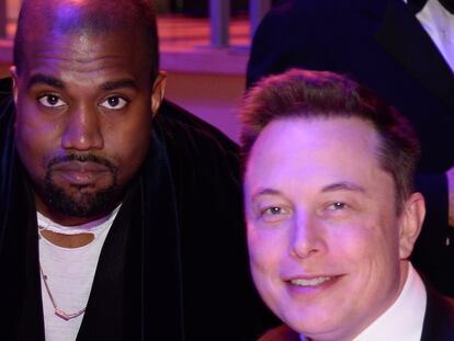 El rapero Kanye West y el magnate Elon Musk, dueño de Twitter, en una imagen de 2021.
