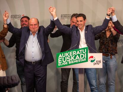 El PNV celebra los resultados electorales vascos, este domingo en Bilbao.