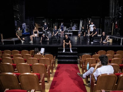  Ensayo de la obra 'En otro reino extraño', en el Teatro de la Comedia de Madrid. 