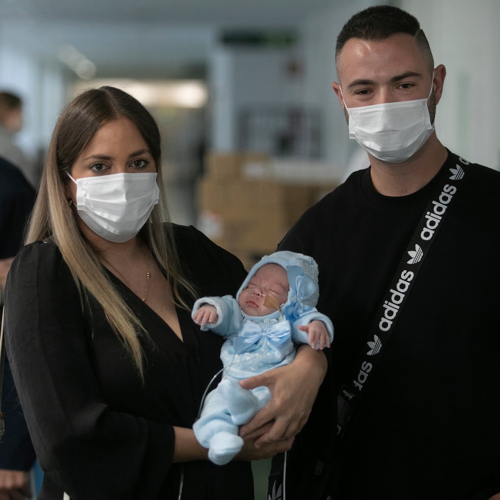 Nace en España el primer bebé tras un trasplante de útero Salud