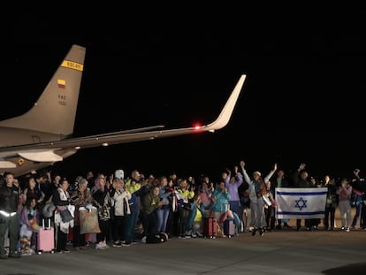 Aterriza en Bogotá el primer vuelo humanitario procedente de Israel