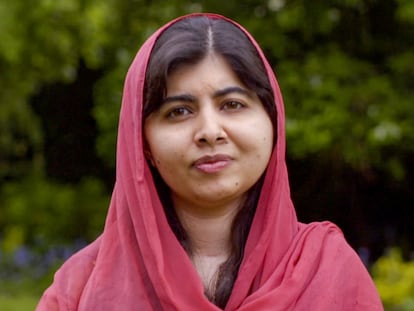 La activista y Premio Nobel de la Paz, Malala Yousafzai. En vídeo, Malala pide a los países que abran sus fronteras para los refugiados afganos. 