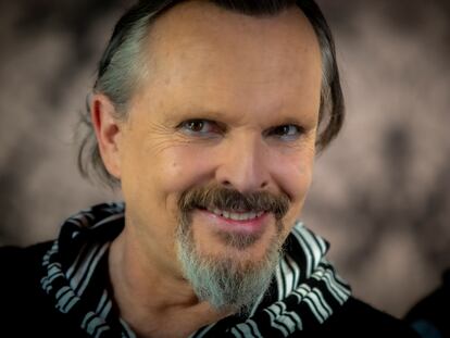 Miguel Bosé debuta como escritor con la autobiografía 'El hijo del capitán Trueno'. Fotografía: BERNARDO PÉREZ. Vídeo: CARLOS MARTÍNEZ y PAULA CASADO