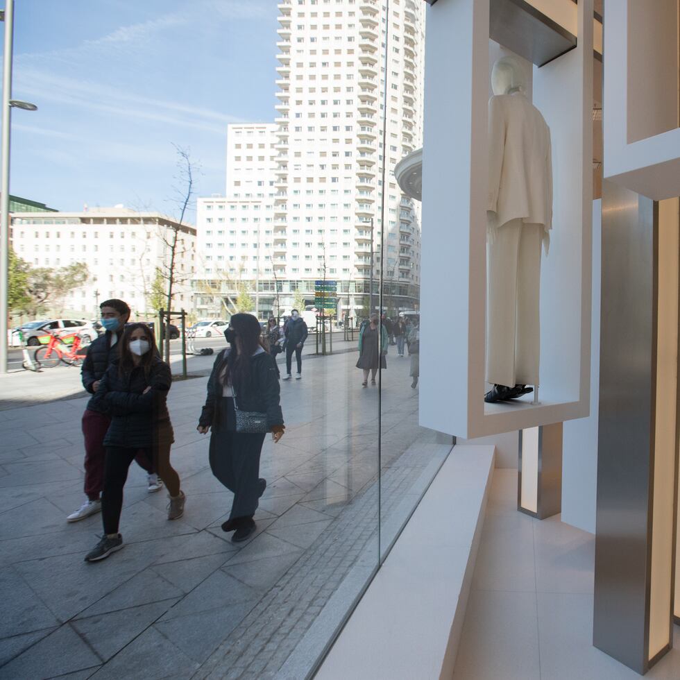 Así es la tienda más grande de Zara: turno virtual para el