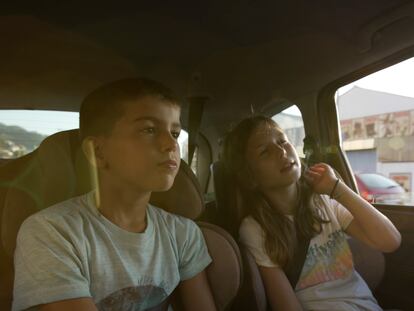 La familia gallega que hace el Camino de Santiago al revés