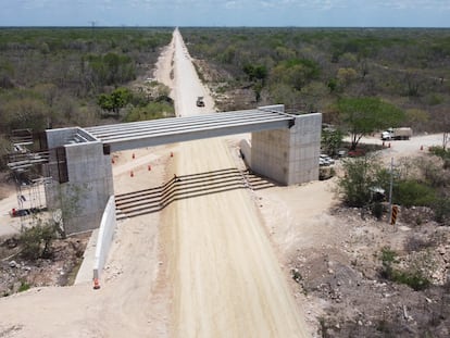 Parte de los trabajos del proyecto del Tren Maya, correspondientes al Tramo 3 Calkiní-Izamal entre los municipios de Maxcanú y Chocholá, el 30 de abril de 2022.