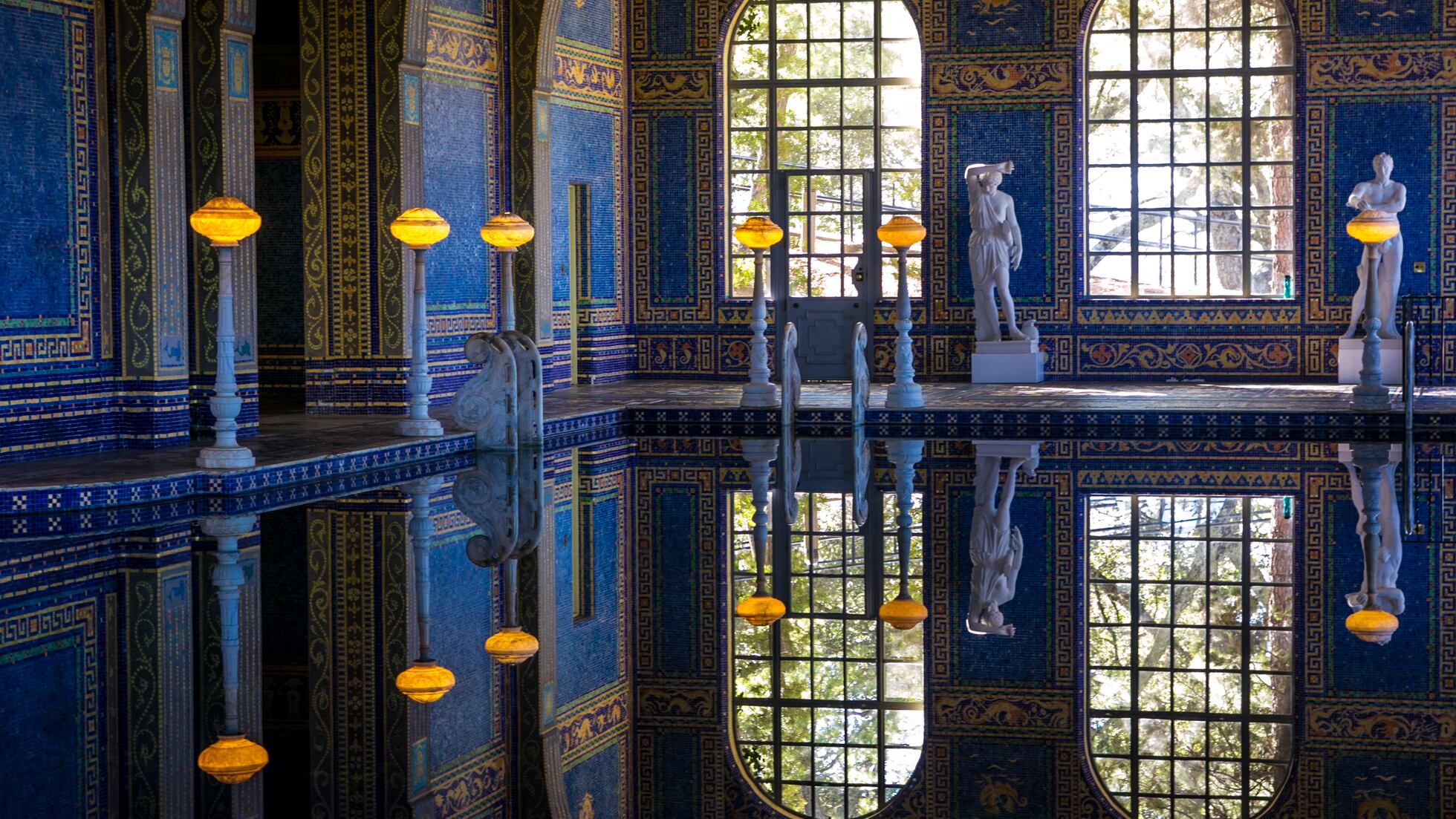 Del palacio rosa de Jayne Mansfield al delirante castillo Hearst