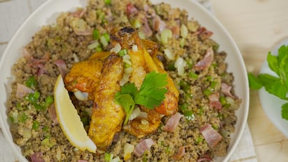 Bowl de quinoa al estilo cajún con alitas de pollo