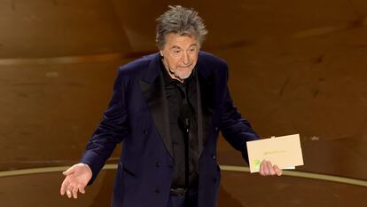 Al Pacino antes de presentar, de forma atropellada, el Oscar a mejor película en la gala número 96 de los Oscar anoche en Los Ángeles.