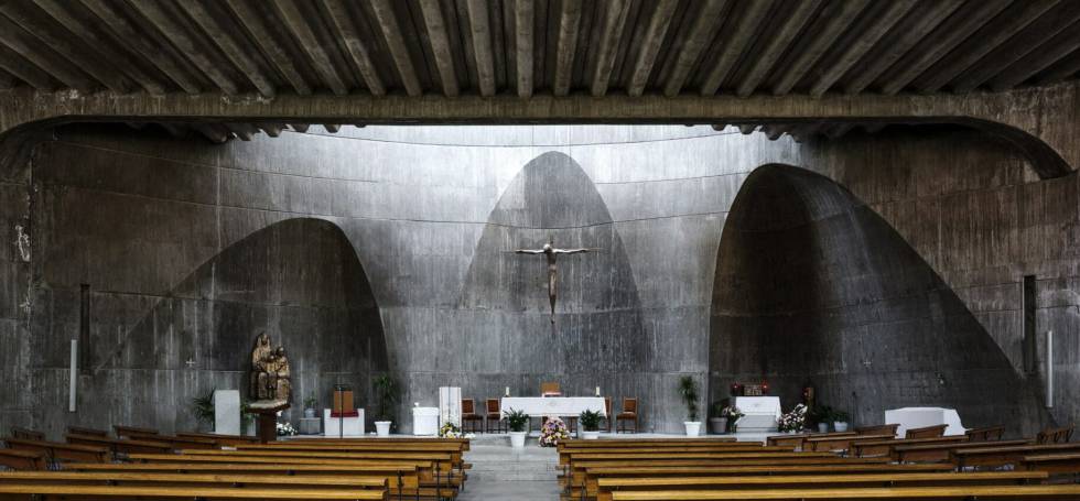 El interior de la Parroquia de Santa Ana y la Esperanza.