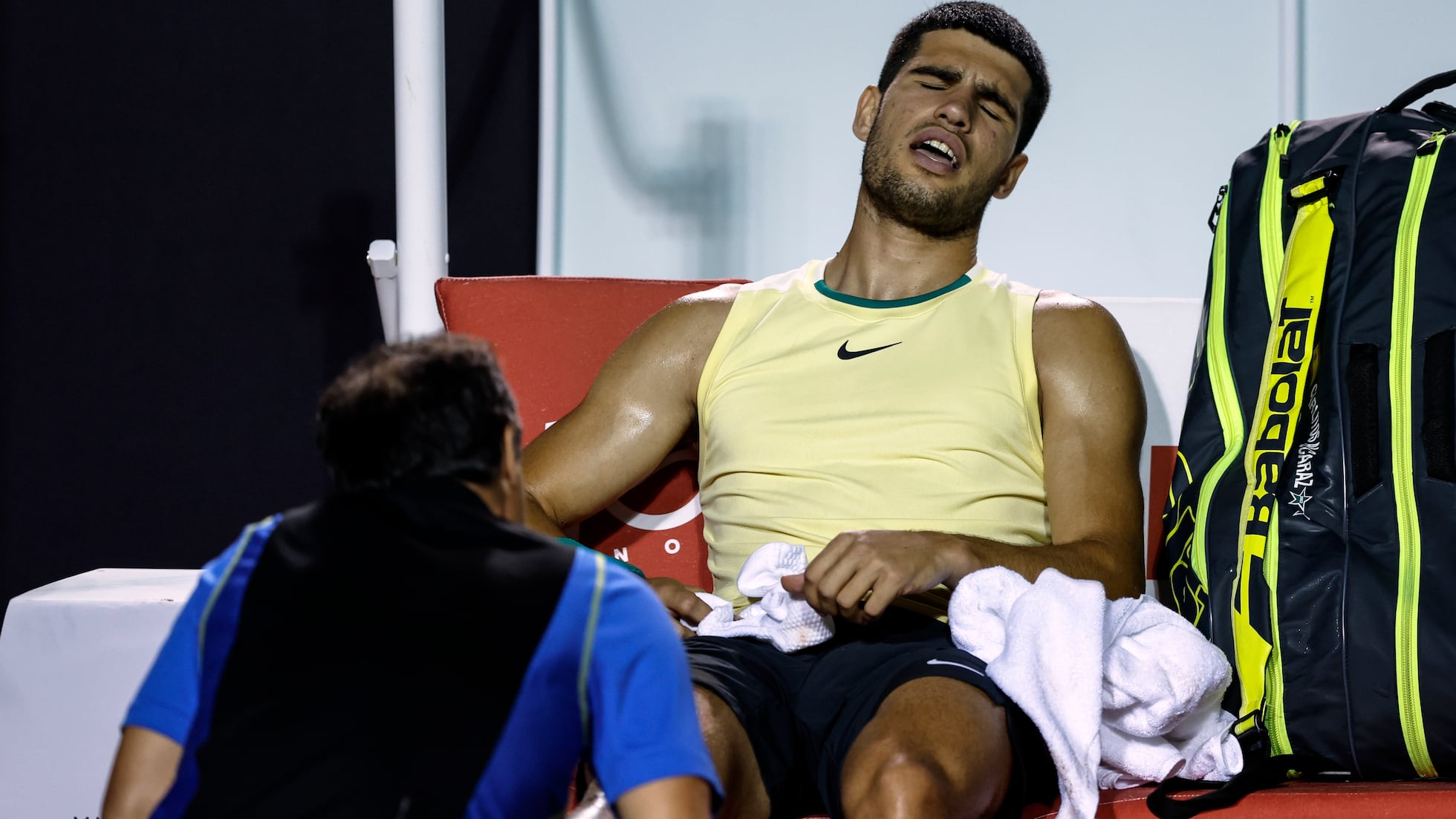 Alcaraz seretira del torneo de Río de Janeiro por una torcedura de tobillo