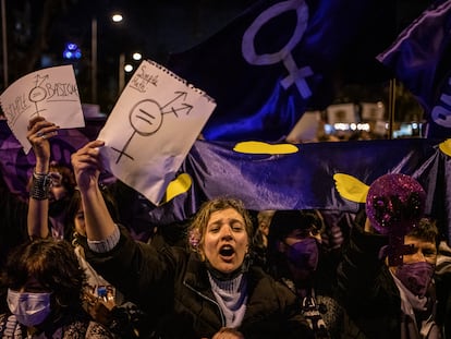 Manifestación feminista del 8M, de Atocha a la plaza de Colón, en Madrid, el 8 de marzo de 2022.