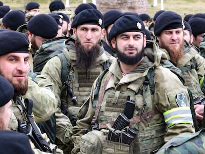 Soldados chechenos en Grozny, Rusia, el pasado 25 de febrero.