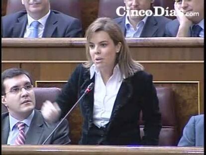 De la Vega: "Se van a hundir ante tanta marejada"