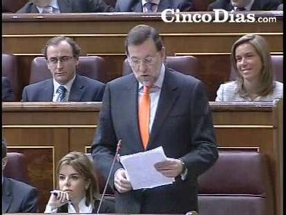 Rajoy pide a Zapatero que cambie la mitad de su Gobierno