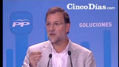 Rajoy emula a Hamlet y asegura que "algo huele a podrido"