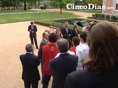 La familia real felicita a la selección de baloncesto
