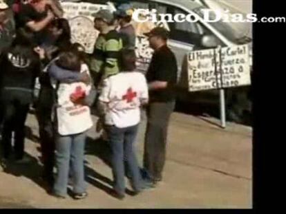 Los 33 mineros atrapados en Chile siguen con vida