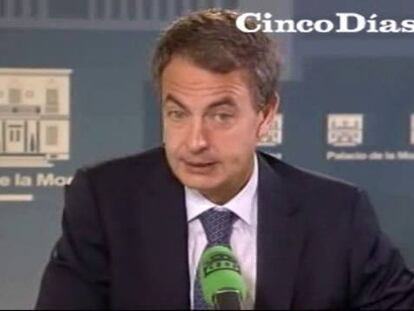 Zapatero afirma que su decisión de presentarse depende de sus "convicciones"