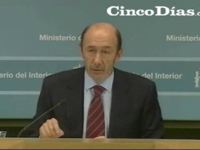 Rubalcaba: "ETA sigue pretendiendo que el fin de la violencia tenga precio"