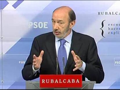 Rubalcaba pide a empresarios y sindicatos un pacto "urgente" sobre política de rentas