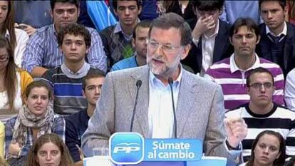 Rajoy: "Sólo nos peleamos contra la crisis y contra el paro"