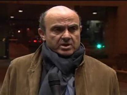 De Guindos asegura que la reforma laboral es "completa" y va a la "raíz de los problemas"